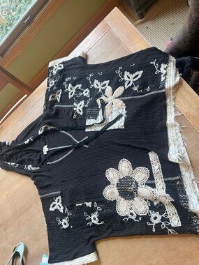 POL Black Short Sleeve Tee with Cream Floral Lace Appliqué